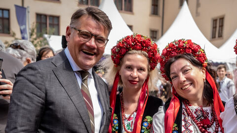 Ministerpräsident Rhein beim Volkstums- und Brauchtumsnachmittag des Bundes der Vertriebenen
