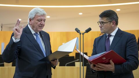 Ministerpräsident Volker Bouffier bei seiner Vereidigung im Landtag 